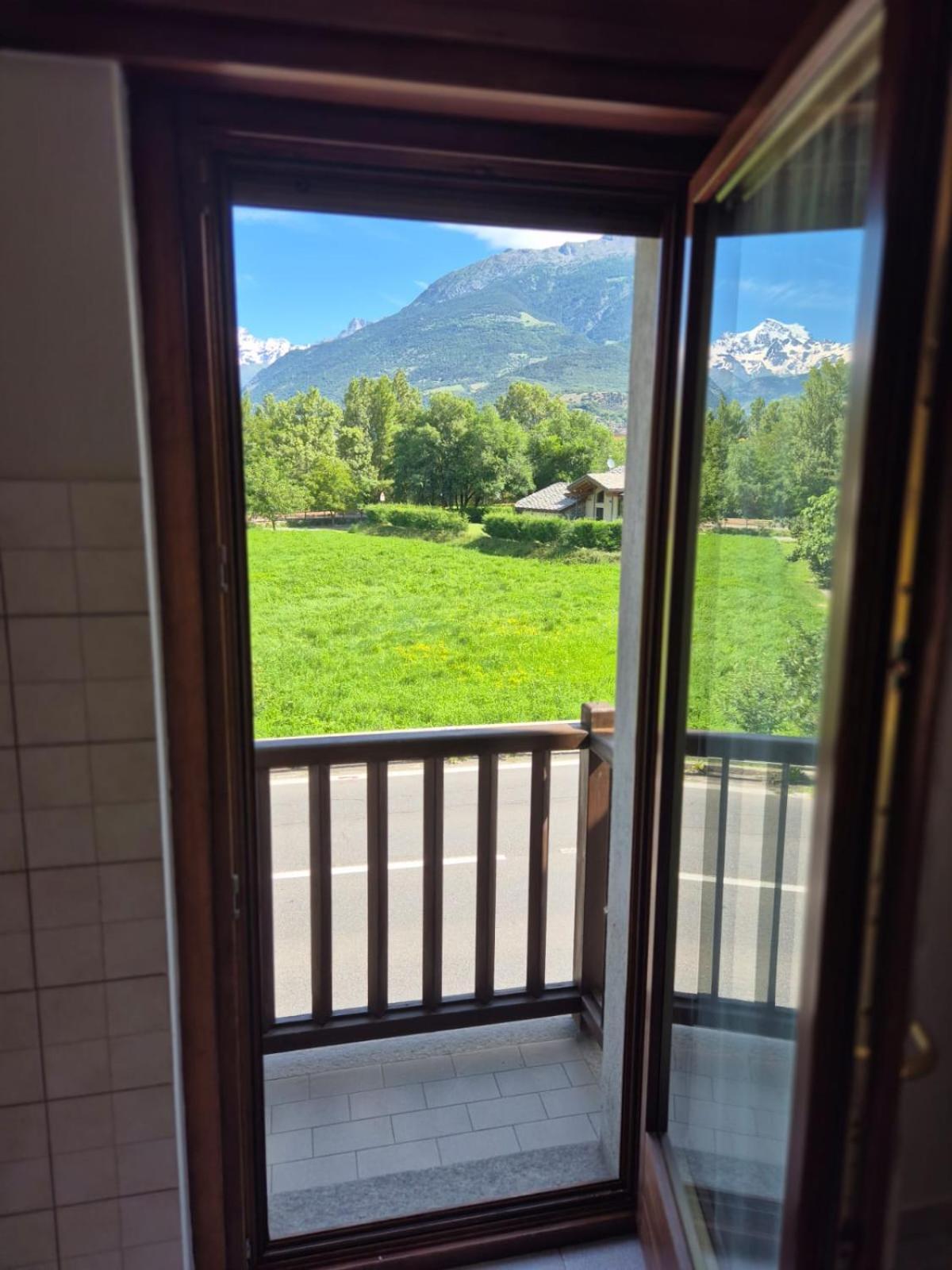 Ospitalita, Natura, Sport A Due Passi Da Aosta Exterior photo