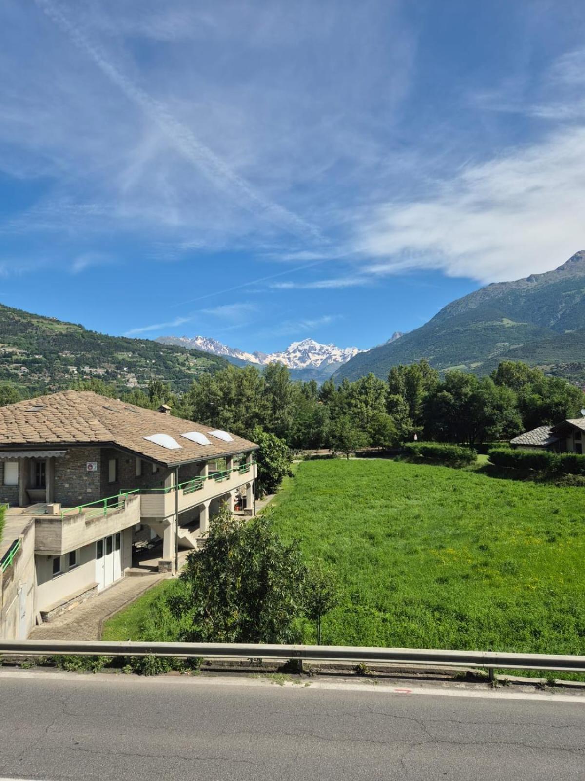 Ospitalita, Natura, Sport A Due Passi Da Aosta Exterior photo
